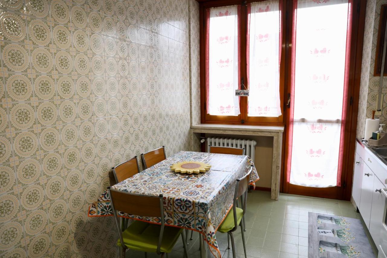 La Casa Dei Nonni - Ampio Trilocale Zona Lingotto Daire Torino Dış mekan fotoğraf